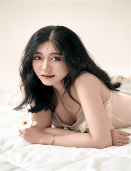 回归光影颂音乐配乐解析：音效设计与主题曲创作分析